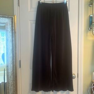 High waisted pleated wide leg pants elastic waist holiday wear Christmas pants